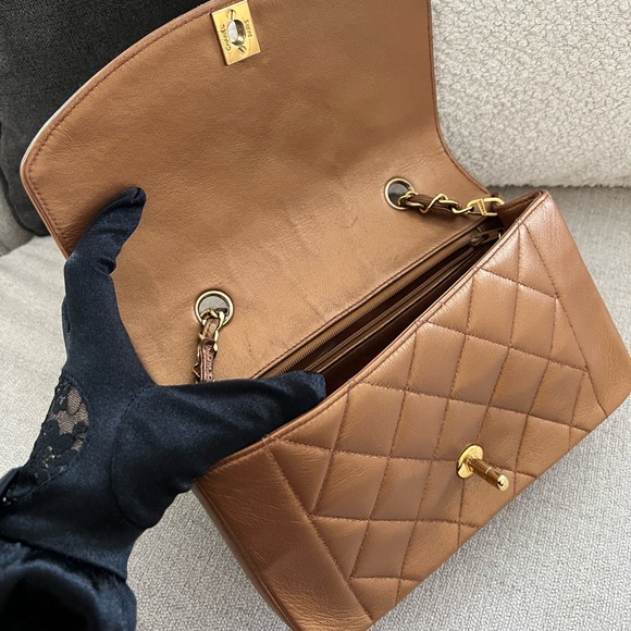 ♻️Auth Chanel Bronze Classic Diana Flap Small RARE Vintage PreLoved - Picture 10 of 15